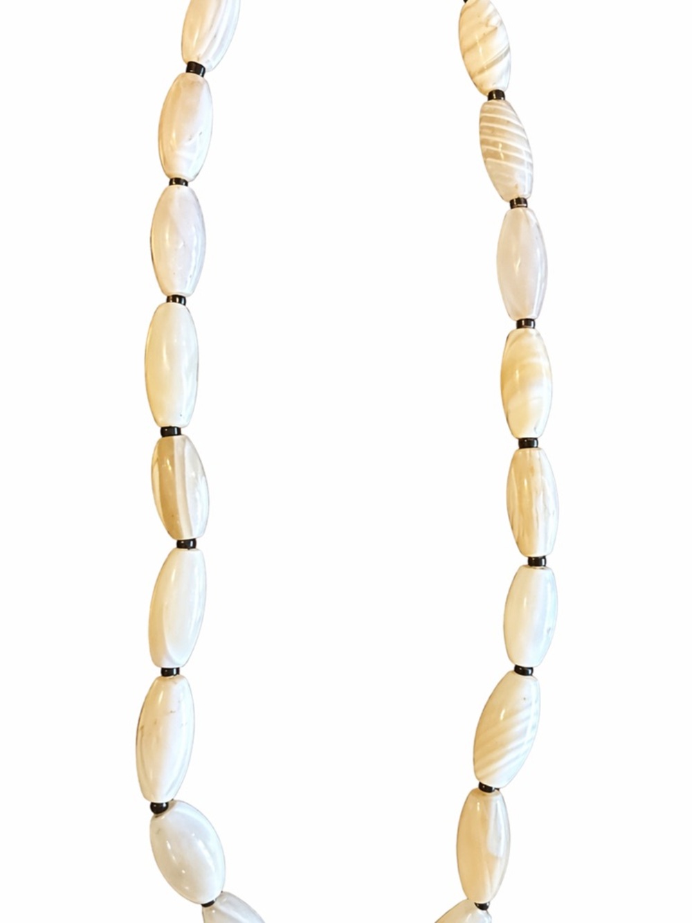 Source Unknown Cream Oval Bead Necklace with Silver Accents